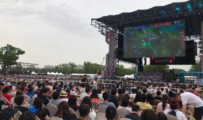 球队依然充 球队依然充