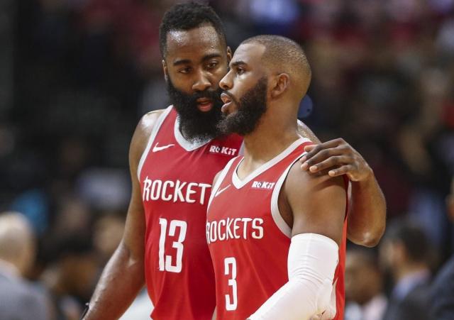 新疆队逐步 新疆队逐步